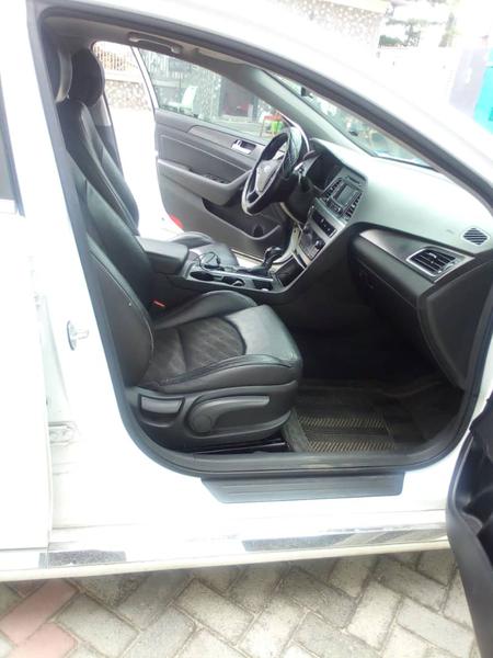 Hyundai Sonata • 2015 • 230,000 km 4