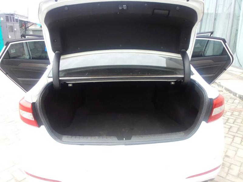 Hyundai Sonata • 2015 • 230,000 km 7