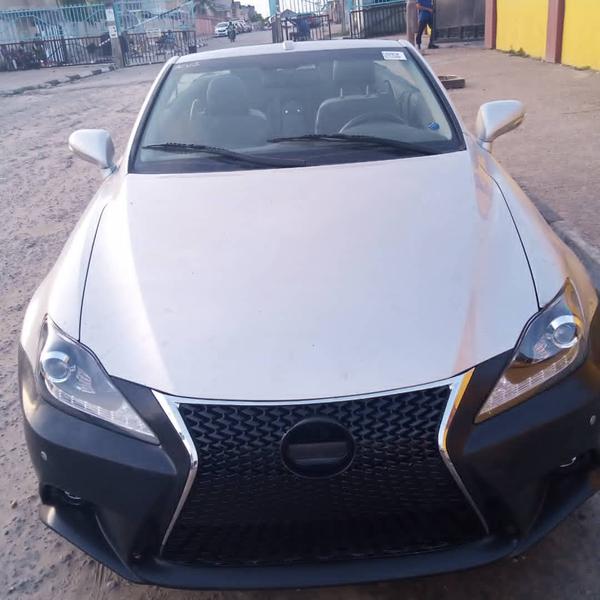 Lexus IS 250 C • 2010 • 130 km 2