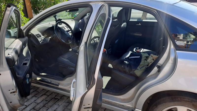 Volvo S40 • 2007 • 328,000 km 4