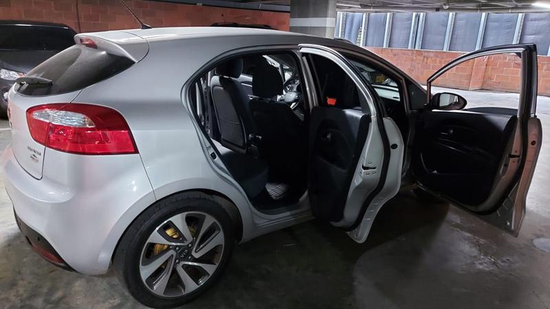 Kia Rio • 2013 • 120,000 km 5