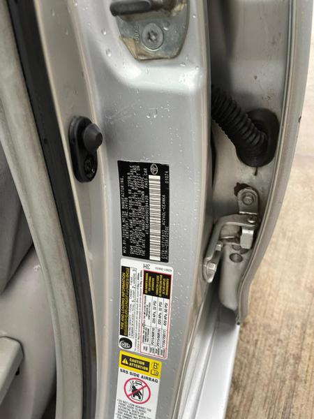 Toyota Corolla • 2003 • 130,000 km 2