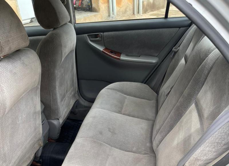 Toyota Corolla • 2003 • 310,000 km 4
