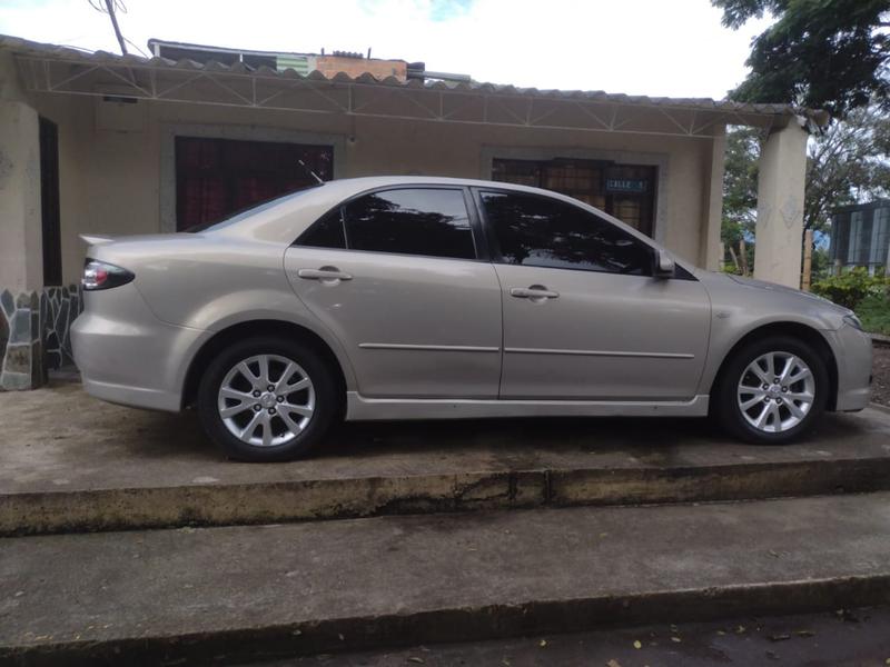 Mazda 6 • 2008 • 154,792 km 2
