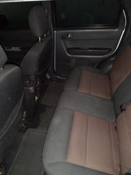 Ford Escape • 2008 • 133,000 km 1