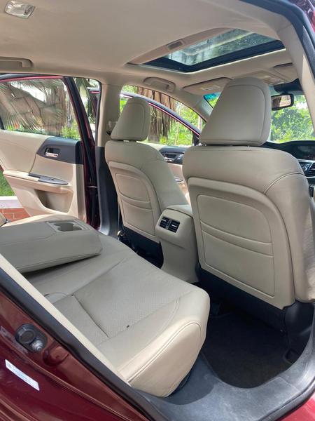 Honda Accord • 2013 • 130 km 6