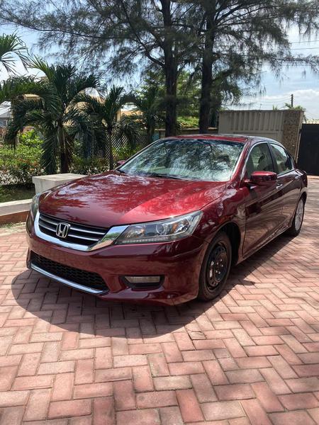 Honda Accord • 2013 • 130 km 7