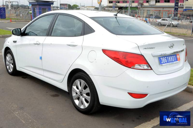 Hyundai Accent • 2017 • 40,000 km 2