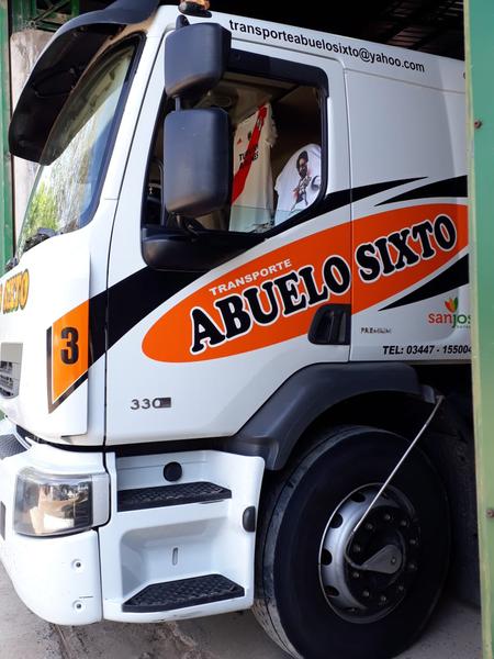 Renault 10 • 2008 • 1,111 km 3