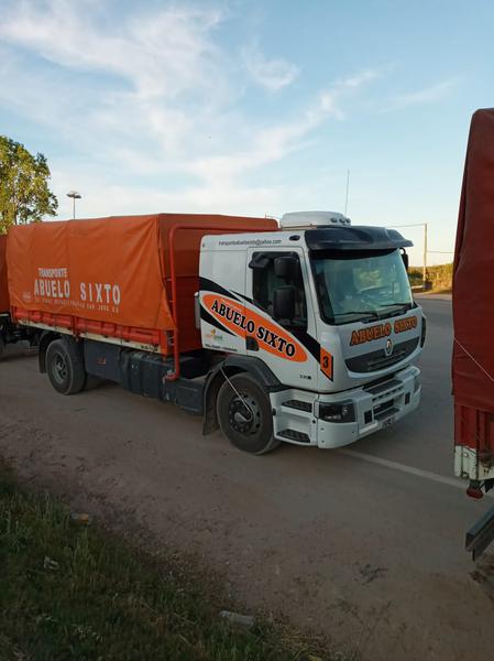 Renault 10 • 2008 • 1,111 km 4