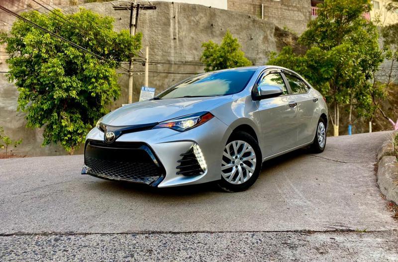 Toyota Corolla sedan • 2018 • 65,000 km 3