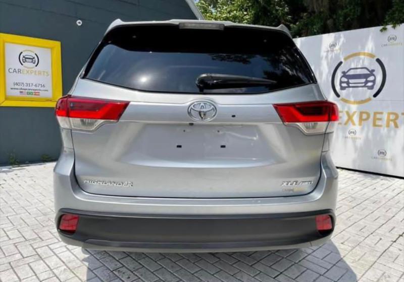 Toyota Highlander • 2018 • 65,000 km 4