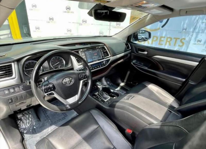 Toyota Highlander • 2018 • 65,000 km 15