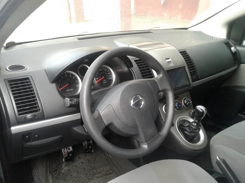 Nissan Sentra • 2013 • 175,000 km 5