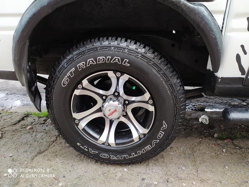 Chevrolet Luv • 1993 • 258,000 km 3