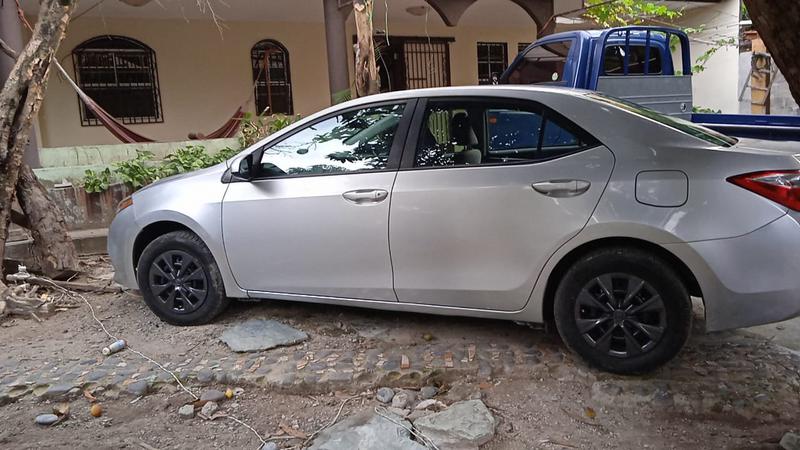 Toyota Corolla • 2015 • 64,000 km 1