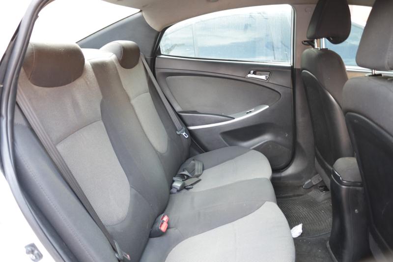 Hyundai Accent • 2015 • 95,000 km 8