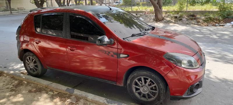 Renault Sandero • 2016 • 88,000 km 2