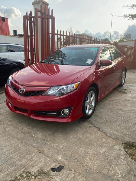 Toyota Camry • 2013 • 125 km 4