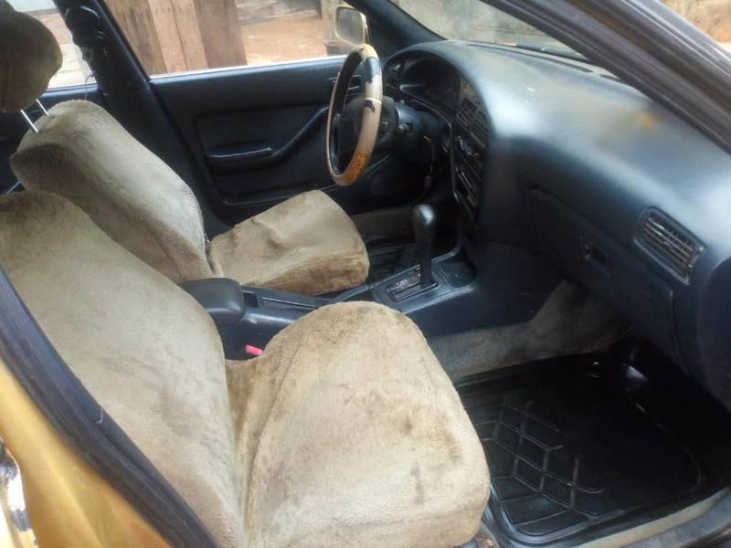 Toyota Camry • 1998 • 143,737 km 4