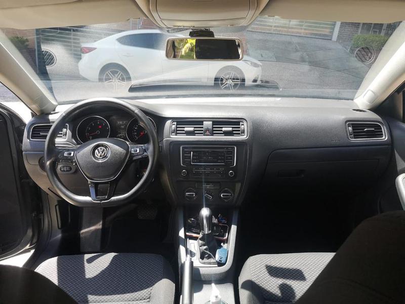 Volkswagen Jetta • 2015 • 62,000 km 8