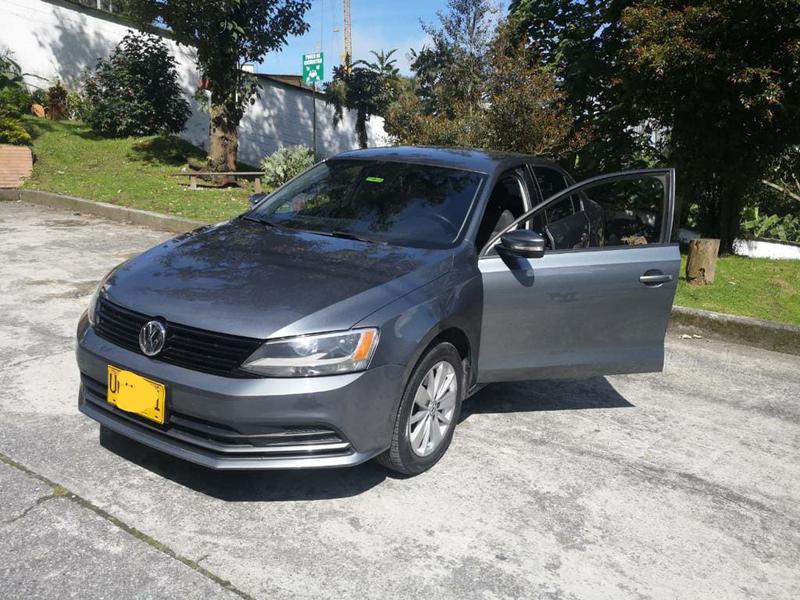 Volkswagen Jetta • 2015 • 62,000 km 1