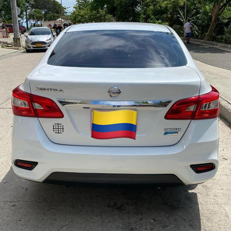 Nissan Sentra • 2017 • 67,500 km 3