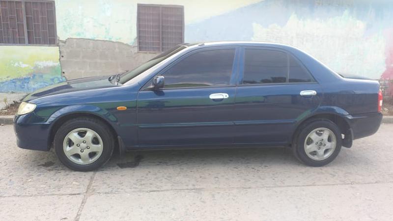 Mazda 5 • 2006 • 168,000 km 3