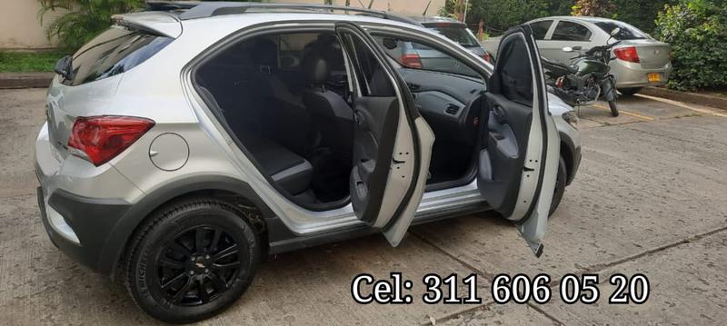 Chevrolet Onix • 2019 • 3,800 km 2