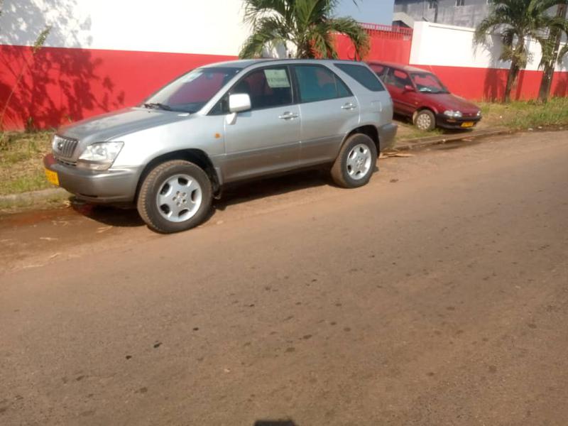 Lexus RX 300 • 2012 • 83,000 km 2