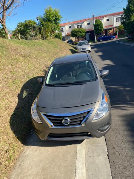 Nissan Versa • 2017 • 61,000 km 2