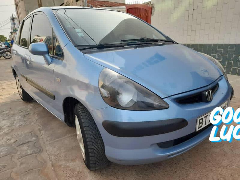 Honda Jazz • 2004 • 7,583 km 3