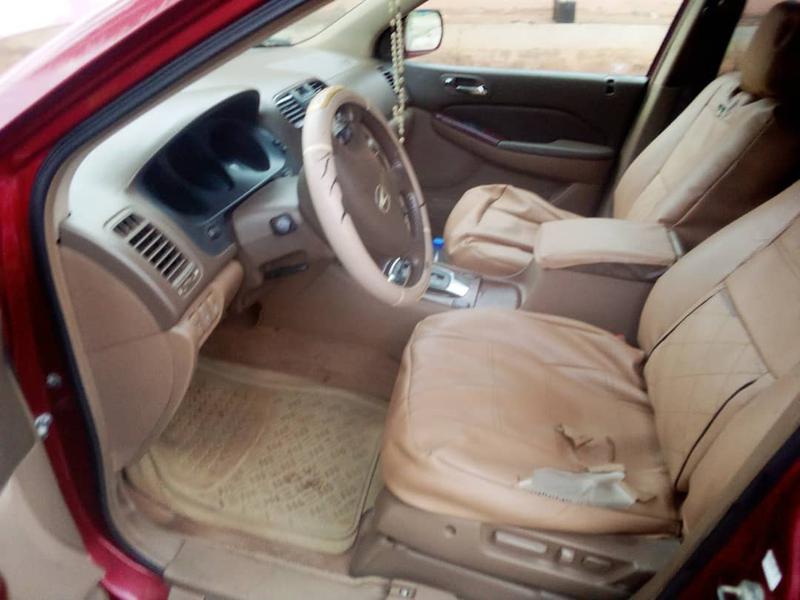 Acura ILX • 2004 • 216,394 km 4