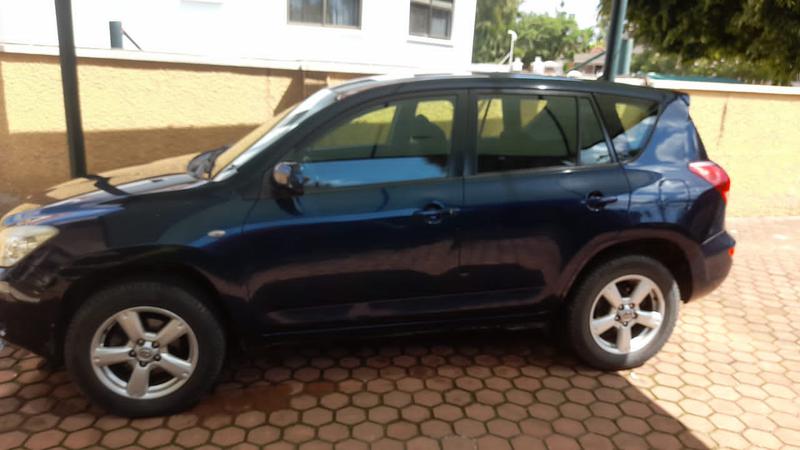 Toyota RAV4 • 2007 • 114,000 km 7