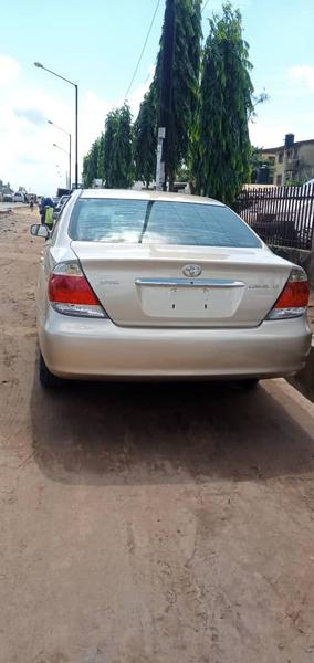 Toyota Camry • 2006 • 115,000 km 2