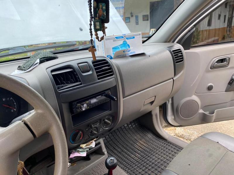 Chevrolet Luv • 2005 • 313,000 km 7