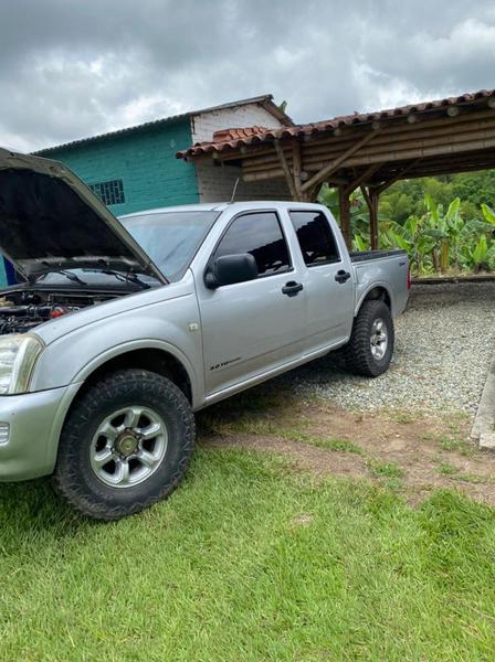 Chevrolet Luv • 2005 • 313,000 km 5