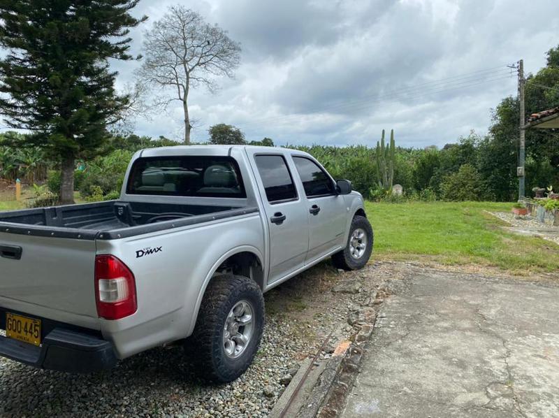 Chevrolet Luv • 2005 • 313,000 km 6