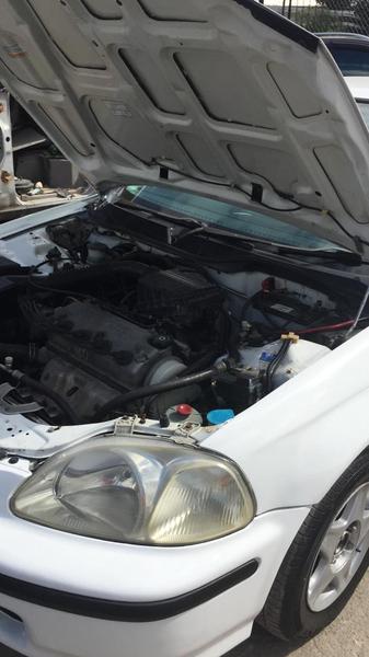 Honda Civic • 1999 • 286,577 km 4