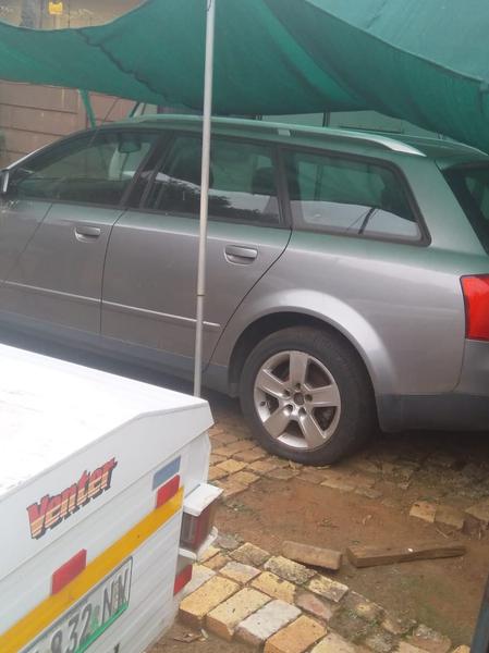 Audi A4 • 2004 • 170,000 km 2