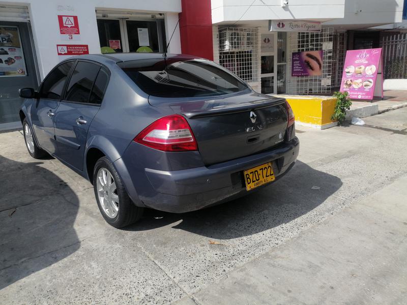 Renault Megane II • 2007 • 115,000 km 4
