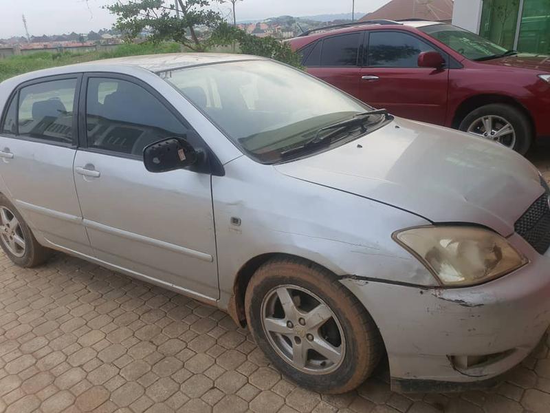 Toyota Corolla • 2003 • 200 km 2