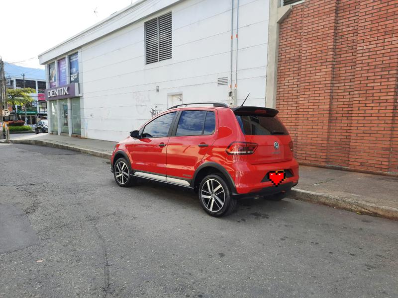 Volkswagen Fox • 2020 • 13,500 km 2