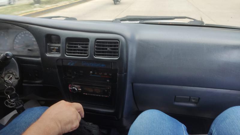 Toyota Hilux • 2000 • 70,000 km 2