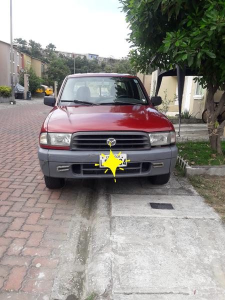Mazda B2500 • 2003 • 1 km 4