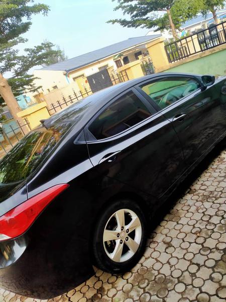 Hyundai Elantra • 2012 • 5,983 km 4