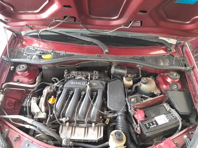 Renault Sandero • 2012 • 106,283 km 4