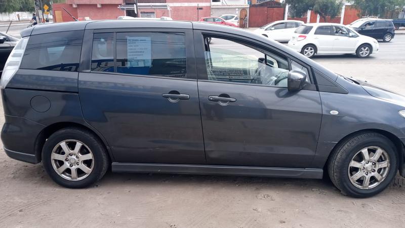 Mazda Premacy • 2005 • 105,000 km 5