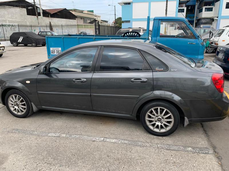 Chevrolet Optra • 2007 • 240,000 km 4