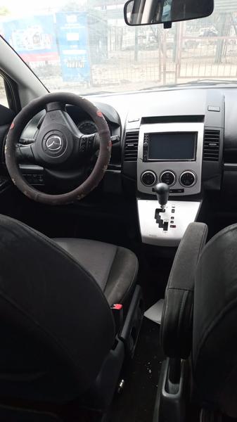 Mazda Premacy • 2005 • 105,000 km 3